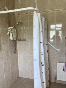 Ванная комната в Lake View Cottage