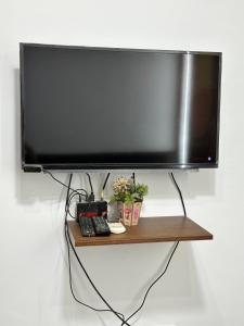 TV a/nebo společenská místnost v ubytování Abo Stait - Pyramid View Homestay