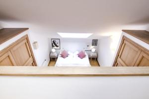 Łóżko lub łóżka w pokoju w obiekcie Apartment Fresa, 3