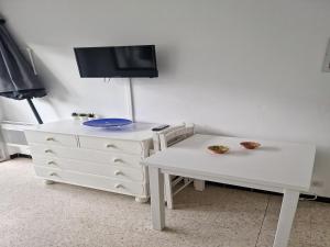 Televisyen dan/atau pusat hiburan di Studio bord de mer GRAU D'AGDE +2 gambar