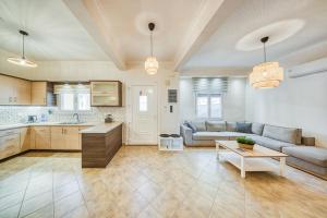 Η κουζίνα ή μικρή κουζίνα στο Happy Life Chios Apartment +12 φωτογραφίες