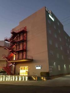 Budova, kde se hotel nachází