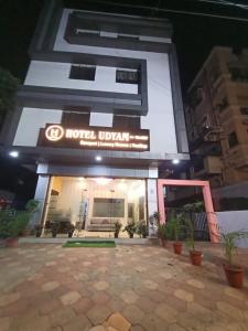 Fotografie z fotogalerie ubytování Hotel Udyam glory v destinaci Nágpur