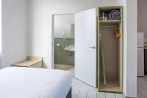 Bagno di Nightcap at Emerald Star Hotel