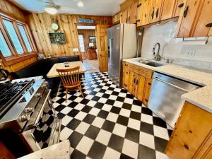 Η κουζίνα ή μικρή κουζίνα στο St louis street 10