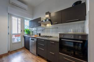 Kuchyň nebo kuchyňský kout v ubytování OTR apartment, Alba + 4 fotografie