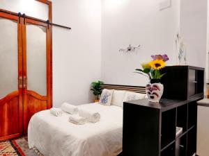 Un pat sau paturi într-o cameră la Casa del Cabanal La Playa Azul cobalto +35 fotografii