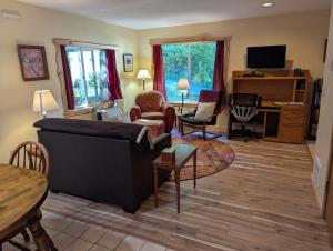 Afbeelding uit fotogalerij van Hall Creek Cabin in Packwood