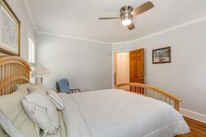 Home 1 Mi to Dtwn Conway Great for Beach Days!客房内的一张或多张床位
