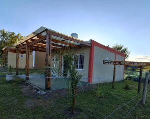 Το κτήριο όπου στεγάζεται  η παραθεριστική κατοικία