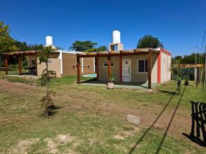 Το κτήριο όπου στεγάζεται  η παραθεριστική κατοικία