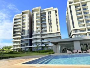 Bazén v ubytování Minissy luxury Serviced Apartment nebo v jeho okolí