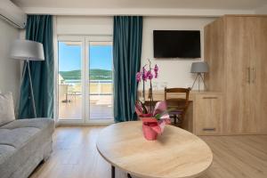 TV a/nebo společenská místnost v ubytování Hotel Porat