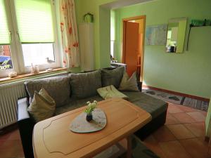 Χώρος καθιστικού στο Idyllischer Bungalow an der Ostseeküste +32 φωτογραφίες
