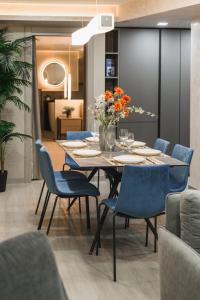 Et opholdsområde på Brand New Luxury 3BR with Private Hammam