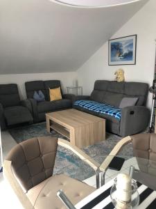 Gallery image of Bright attic apartment near Augsburg in Gersthofen