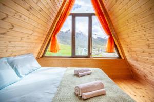 Postel nebo postele na pokoji v ubytování MOUNTAIN CABIN