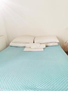 Postel nebo postele na pokoji v ubytování Stars Aspava Blue HOSTEL