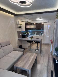 Η κουζίνα ή μικρή κουζίνα στο Cozy by the Sea +31 φωτογραφίες