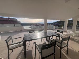 Балкон или терраса в Apartments Palit Rab