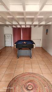 Η αίθουσα παιχνιδιών του Villa shamina piscine sauna 3 bedrooms