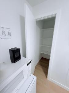 Φωτογραφία από το άλμπουμ του Cozy Private Room Near Calgary Airport with Parking στο Κάλγκαρι
