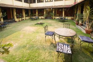Aed väljaspool majutusasutust Planet Bhaktapur Hotel