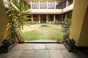 Aed väljaspool majutusasutust Planet Bhaktapur Hotel