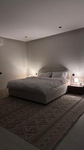 Afbeelding uit fotogalerij van Royal chalet in Al Qurayyat +4 foto's