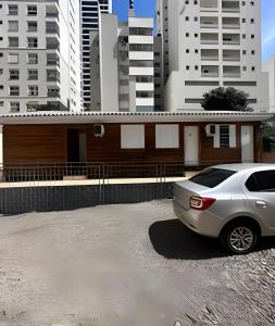Bangunan di mana terletaknya apartmen