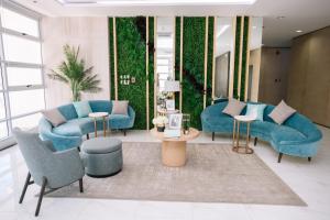 Area soggiorno di 11F Condo at The Loop Tower Limketkai Center CDO