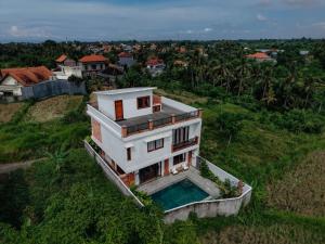 Πισίνα στο ή κοντά στο Tridatu Villa by Great Bali Villas