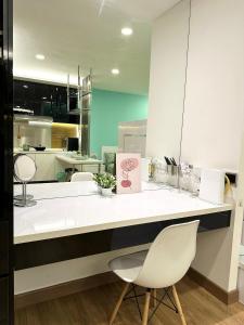 Mynd úr myndasafni af Symphony Tower - Studio, High Floor, Self Check in, Free Parking, Free Netflix, 200mbps WIFI WIFI í Seri Kembangan