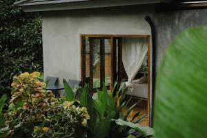 Aed väljaspool majutusasutust Bali Secret Jungle