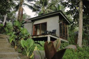 Aed väljaspool majutusasutust Bali Secret Jungle