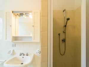 A bathroom at Aesthetic Farmhouse in Bucine with Barbecue