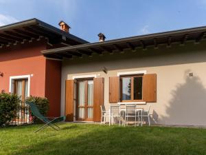 Gallery image of Cozy Holiday Home in Idro Lombardy with Private Garden in Crone