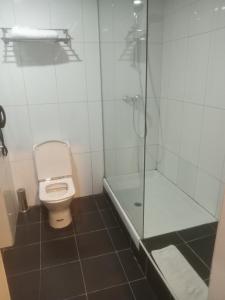 Koupelna v ubytování golden tulip essential owerri