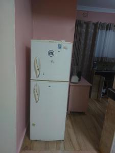 Cucina o angolo cottura di Kukis Place in Embu