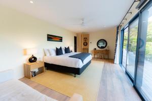 Katil atau katil-katil dalam bilik di Flagstaff Hill Estate- New Luxury Listing Promo