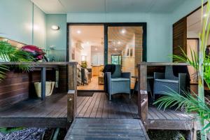 Posezení v ubytování Sunbird Gardens Villa 1