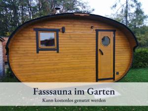 Fotografie z fotogalerie ubytování Fewo Lake I Kamin I inkl Badefass I inkl Sauna I 2 Schlafzimmer v destinaci Wendisch Rietz + 32 fotografií
