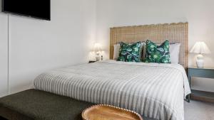 Postel nebo postele na pokoji v ubytování Talinga 1 - Hill side charm + 4 fotografie