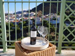 Nespecifikovaný výhled na hory nebo výhled na hory při pohledu z vily