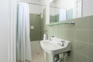 Bagno di Nightcap at Emerald Star Hotel