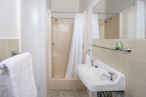 Bagno di Nightcap at Emerald Star Hotel