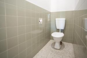 Bagno di Nightcap at Emerald Star Hotel