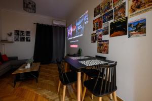Galeriebild der Unterkunft Patision cinema apartment in Mesochórion + 35 Fotos