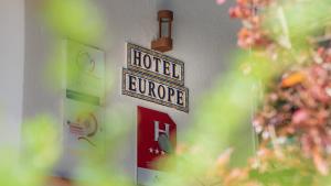 Сертификат, награда, вывеска или другой документ, выставленный в Hotel Europe