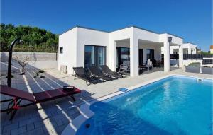 Bassein majutusasutuses Cozy Home In Posedarje või selle lähedal